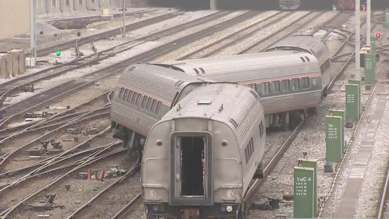 Un tren de Amtrak se descarriló cerca de la estación de Union Station