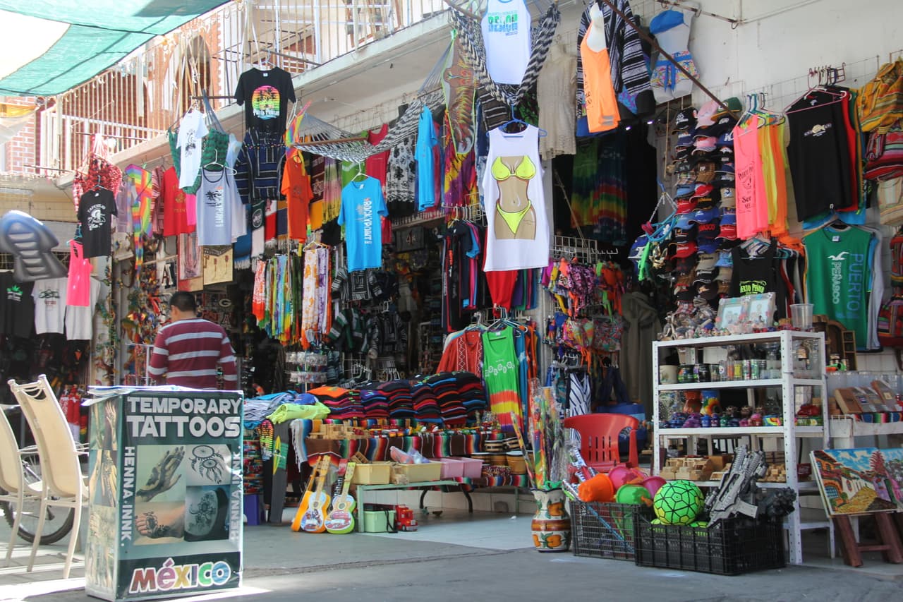 Para aquellas personas que les gusta comprar, aquí hay de todo.