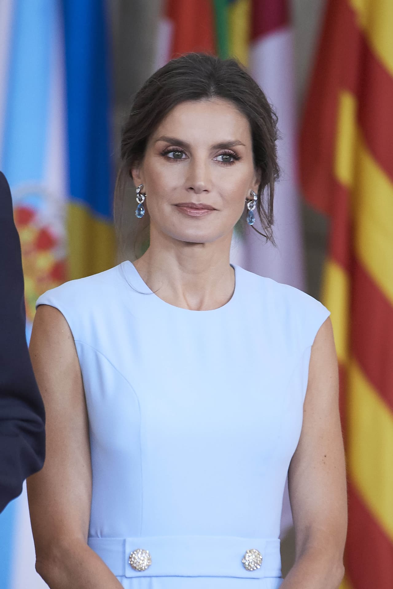 Y en cuanto a las valoraciones de los miembros de la familia real, la encuesta reveló que la 
<a href="https://www.univision.com/famosos/la-reina-letizia-de-espana-y-dona-sofia-vuelven-al-lugar-del-manotazo-asi-fue-la-misa-de-pascua-esta-vez-fotos">reina Letizia</a> es la peor valorada con 4.8 puntos sobre 10.