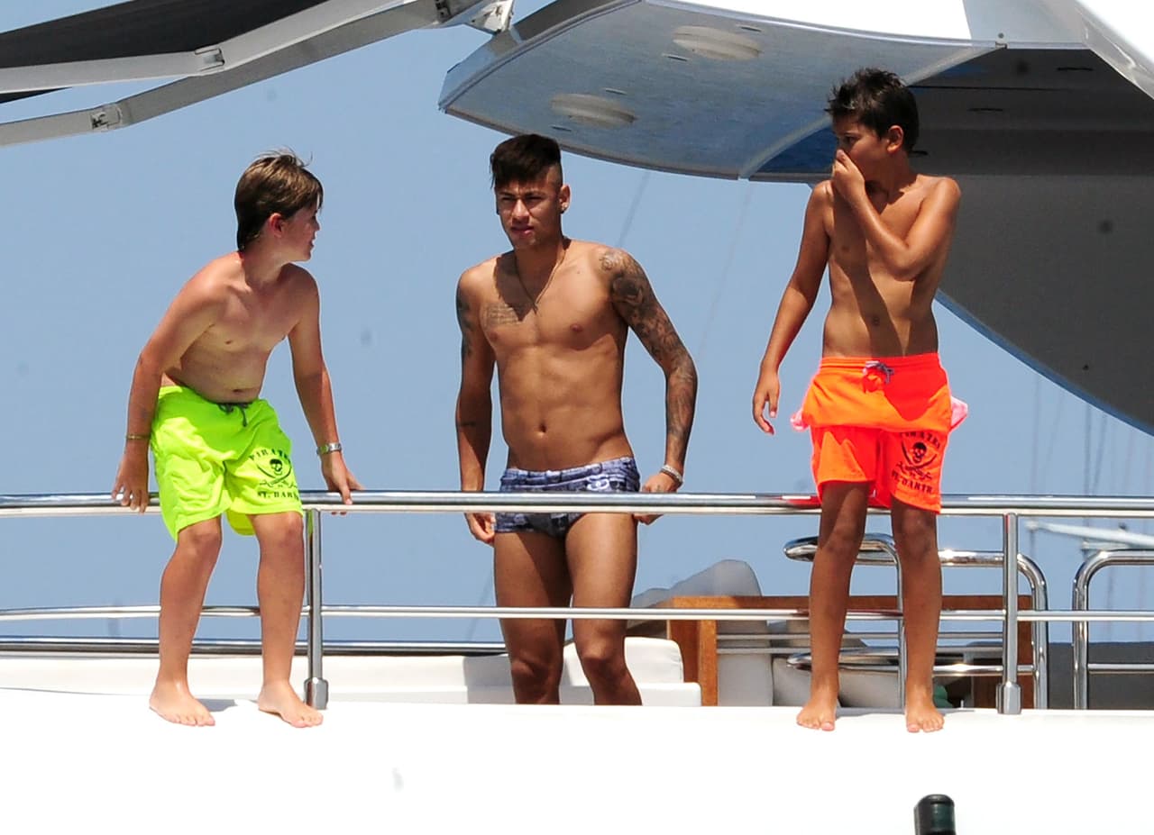 Neymar disfruta de sus vacaciones en Ibiza.