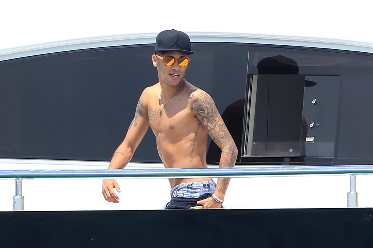 Neymar disfruta de sus vacaciones en Ibiza.