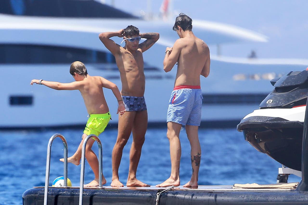 Neymar disfruta de sus vacaciones en Ibiza.