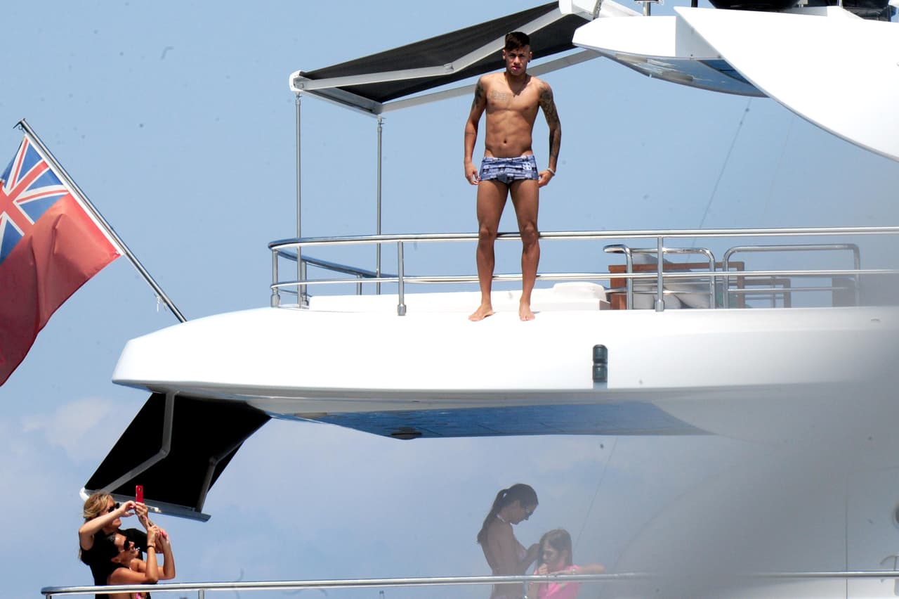 Neymar disfruta de sus vacaciones en Ibiza.