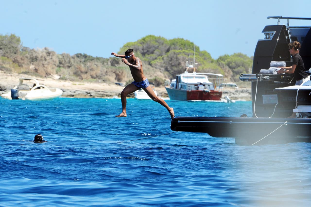 Neymar se la pasó muuuy bien.