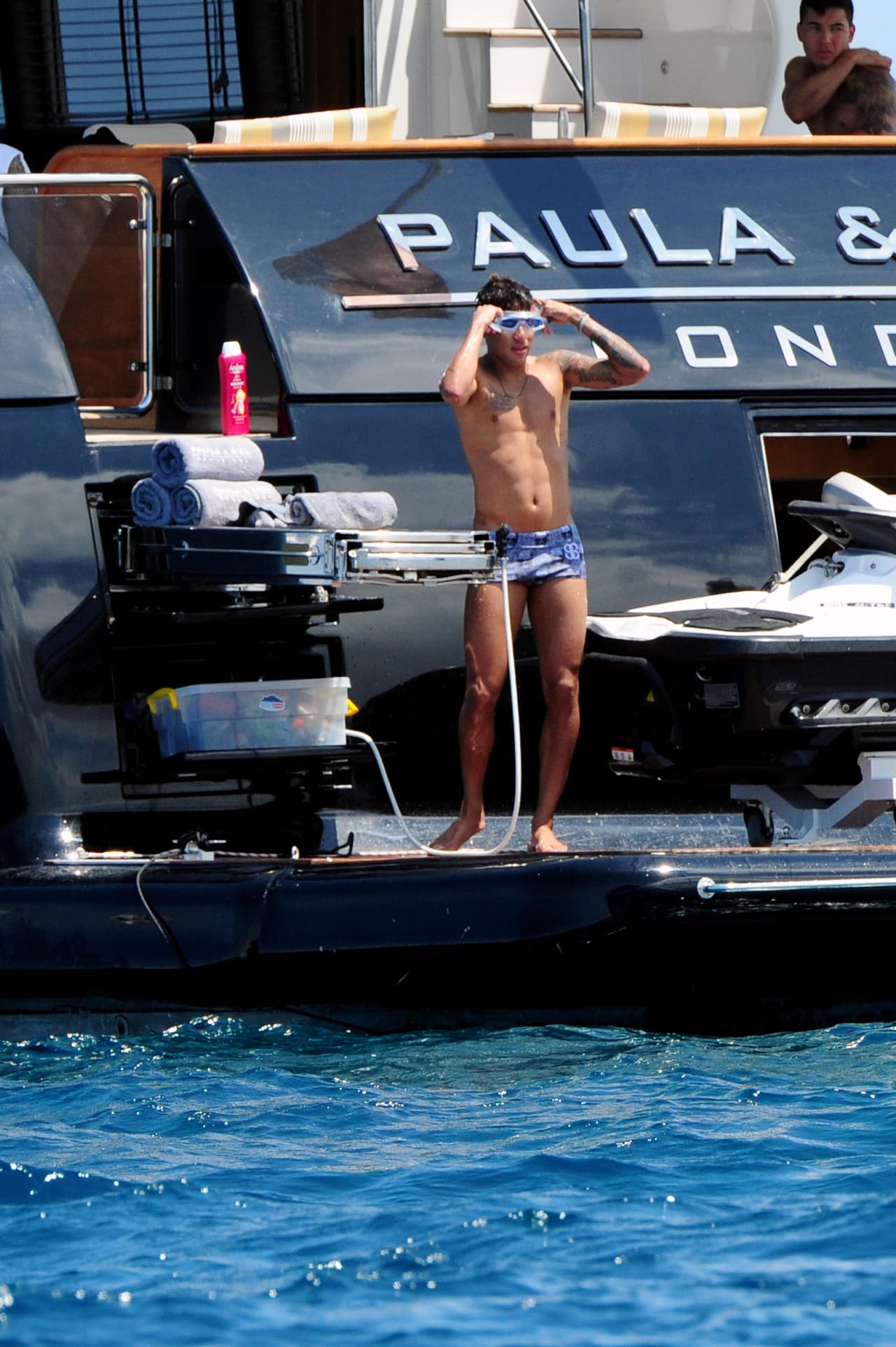 Neymar disfruta de sus vacaciones en Ibiza.