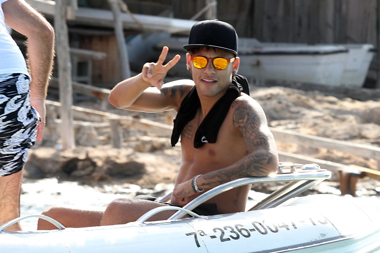 La estrella del soccer te manda un saludito.