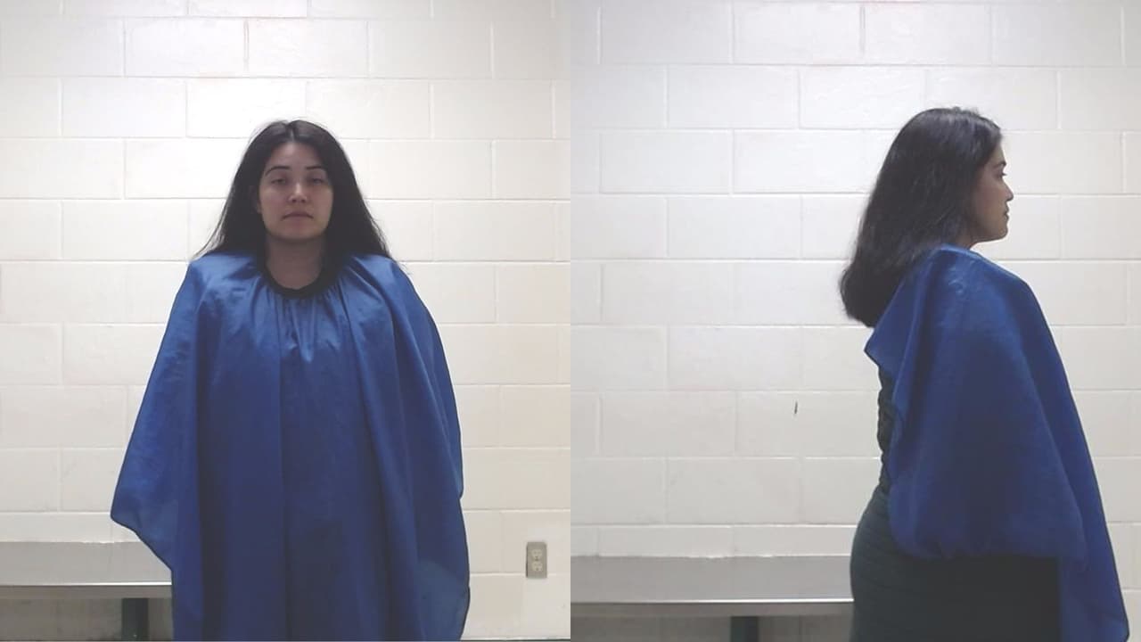 Madre sale del hospital y es arrestada tras intentar ahogar a sus 3 hijos en estanque de Texas