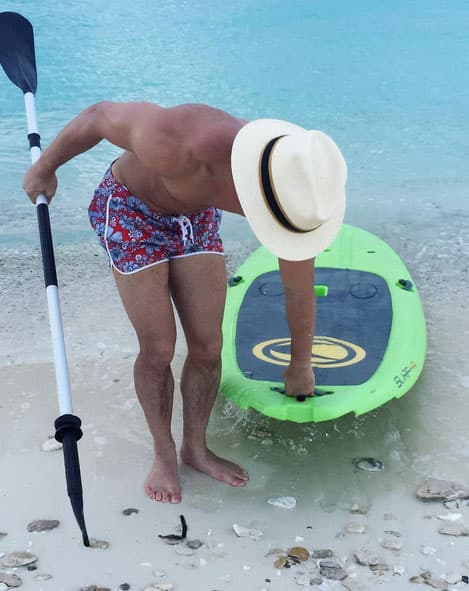 Hasta un poco de paddleboarding practicó...