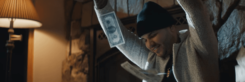 “La chica de Farruko aparece y se escapan…”- dijo Jessy Terrero (Director del video musical de Obsesionado).