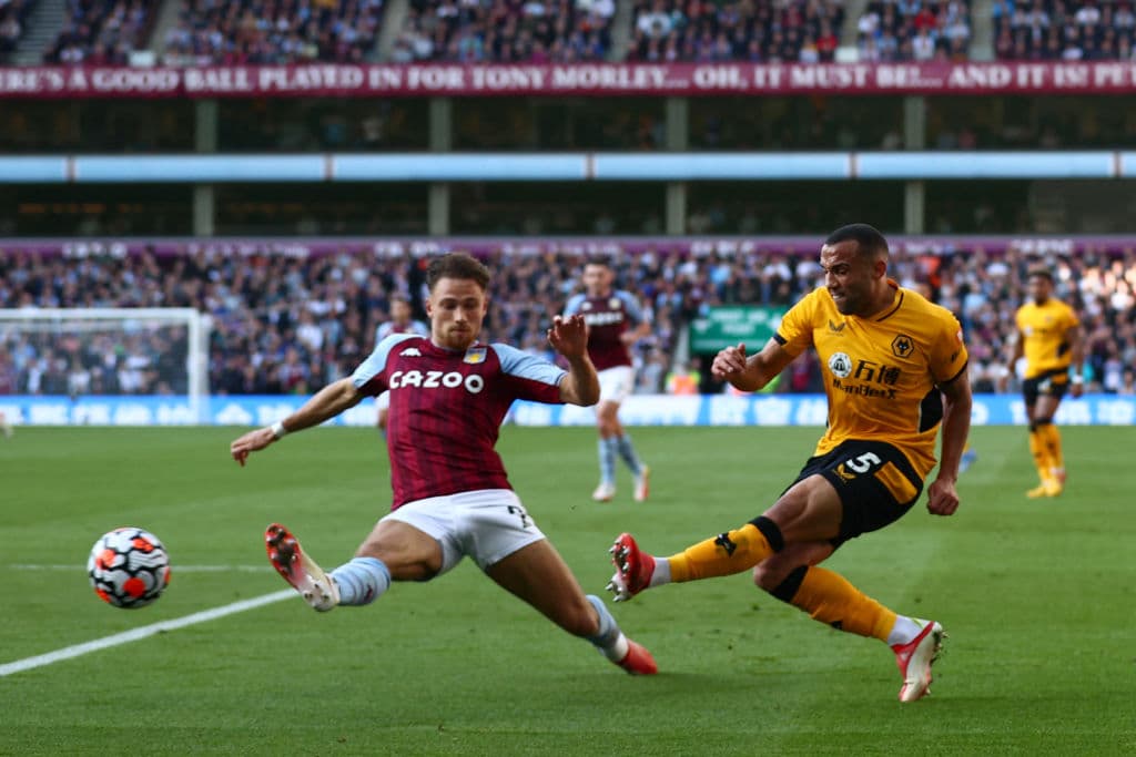 Con goled de Romain Saiss al 80, Conor Cody al 85 y Rúben Nevez al 90+5 Wolverhampton logra remontar una desventaja de 2-0 para vencer 2-3 en su visita al Aston Villa