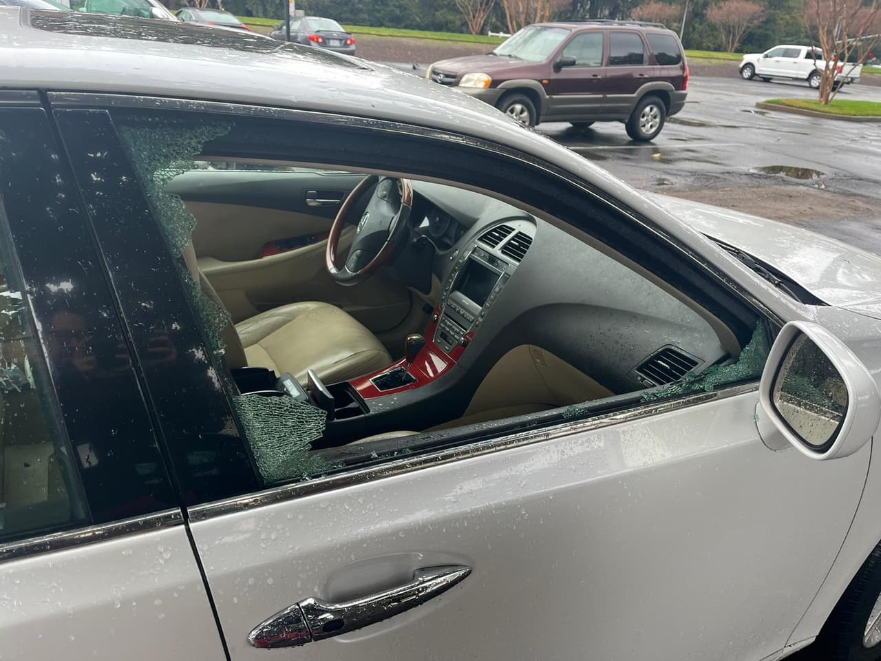 Más de 60 vehículos fueron dañados en las cercanías del campus de Sacramento State