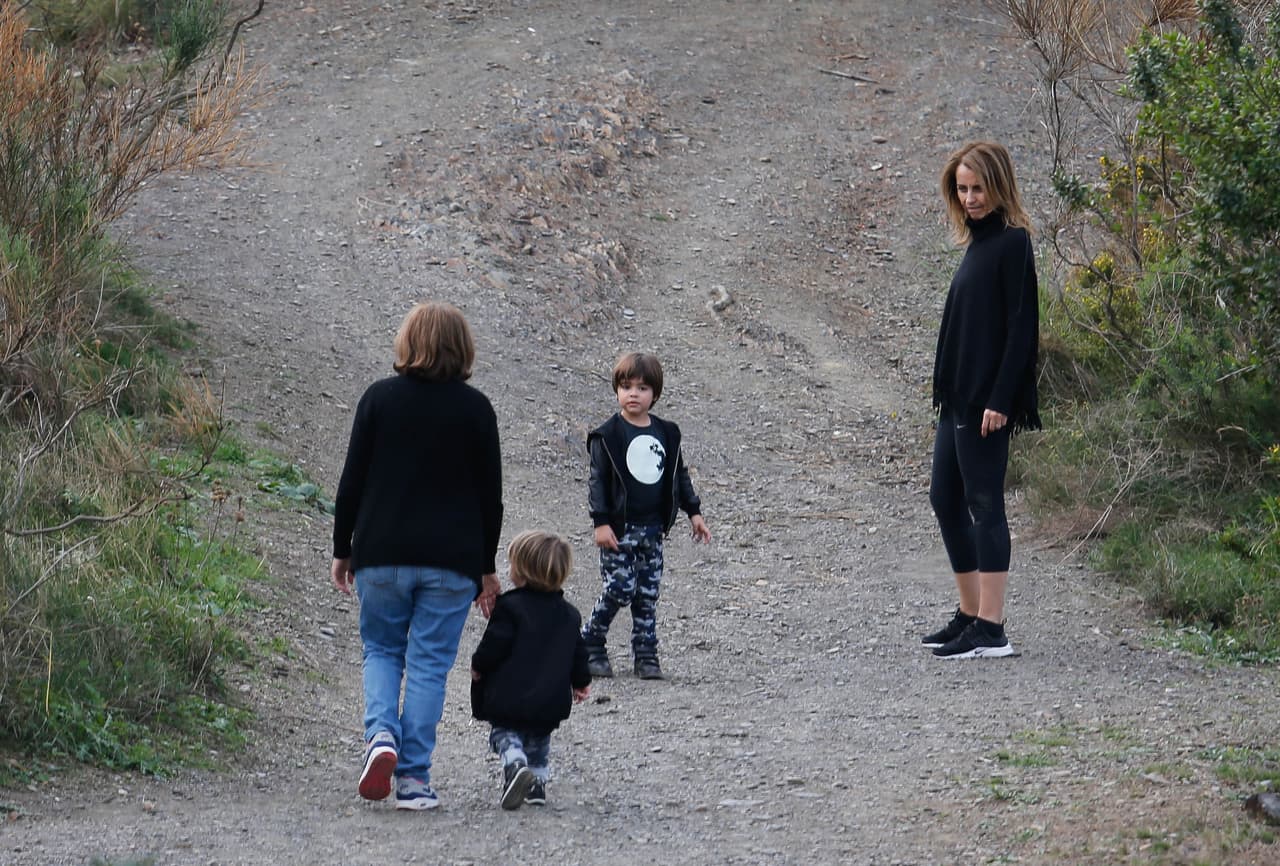 Con mucha energía para dar una caminata por la montaña.