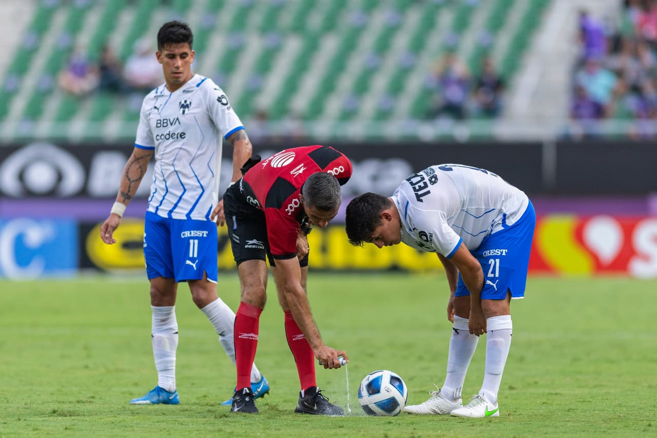 Néstor Vidrio y Arturo González marcan los únicos dos goles del empate 1-1 entre Mazatlán y Monterrey.