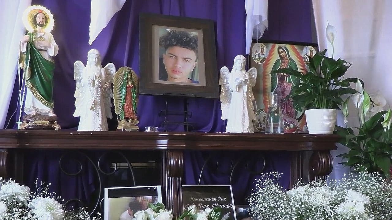 La violencia los alcanzó en la puerta de su casa, una madre pide justicia en el asesinato de su hijo