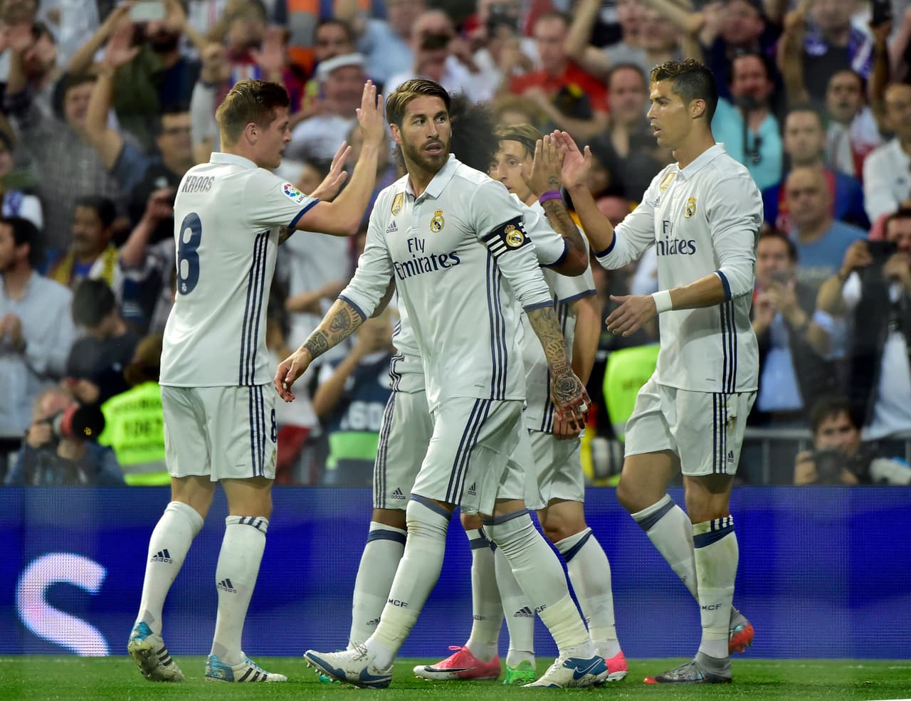 El tanto suponía que los locales podrían manejar con mayor tranquiidad a un rival peligros y necesitado, que iba a dejar todo en la cancha en este partido.