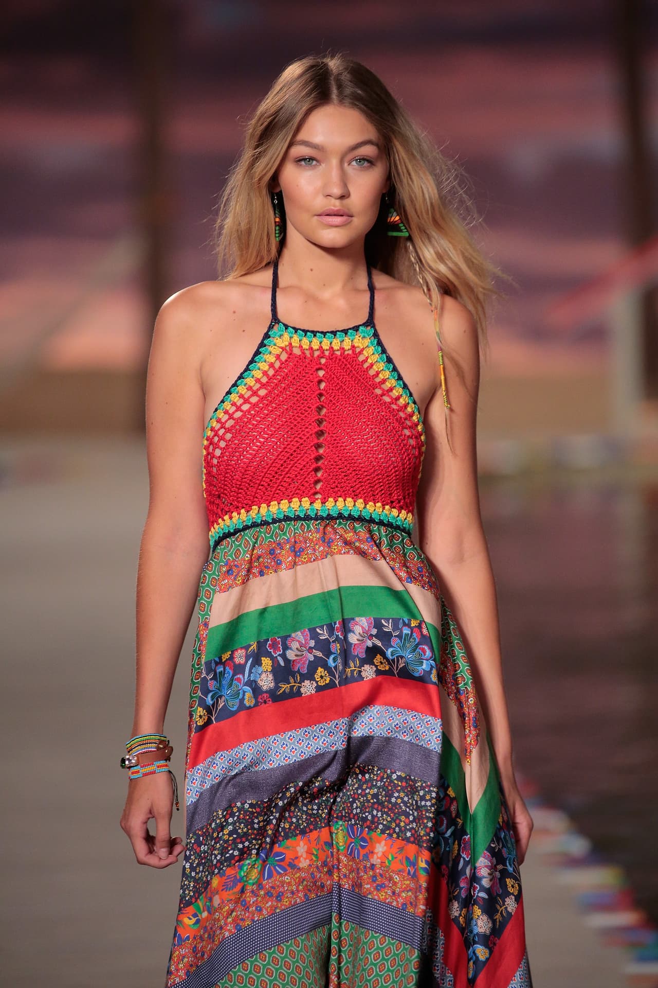 Los ´maxivestidos´ serán una de las opciones para que robes las miradas de todos en la playa.