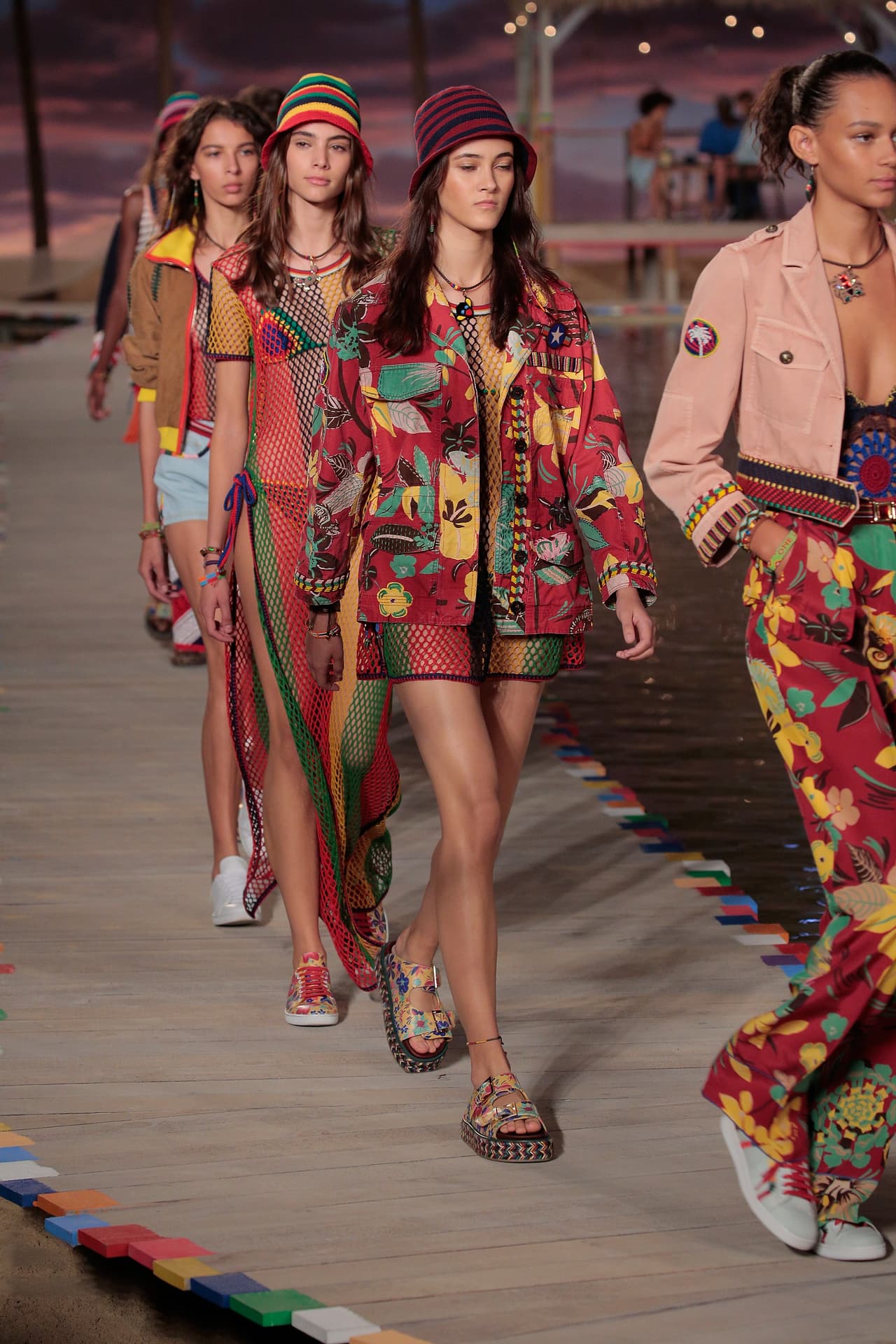 Al ver las prendas de la nueva colección se pueden distinguir algunas influencias de ´reggae´.