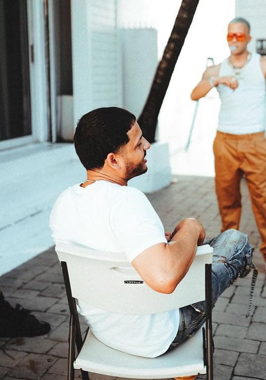 En 2016 creó su sello discográfico y logró trabajar con estrellas del género urbano como Kendo Kaponi y Cosculluela, Casper Mágico, Nio García y D.Ozi.
<br>