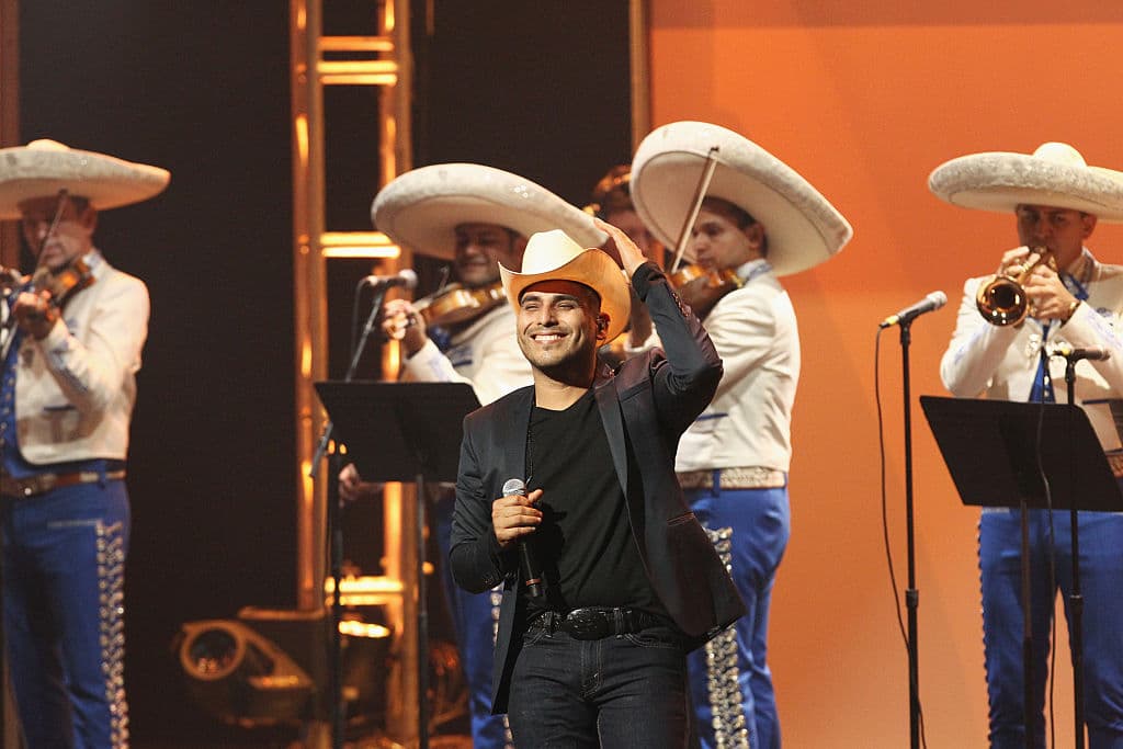 Espinoza Paz (2016)