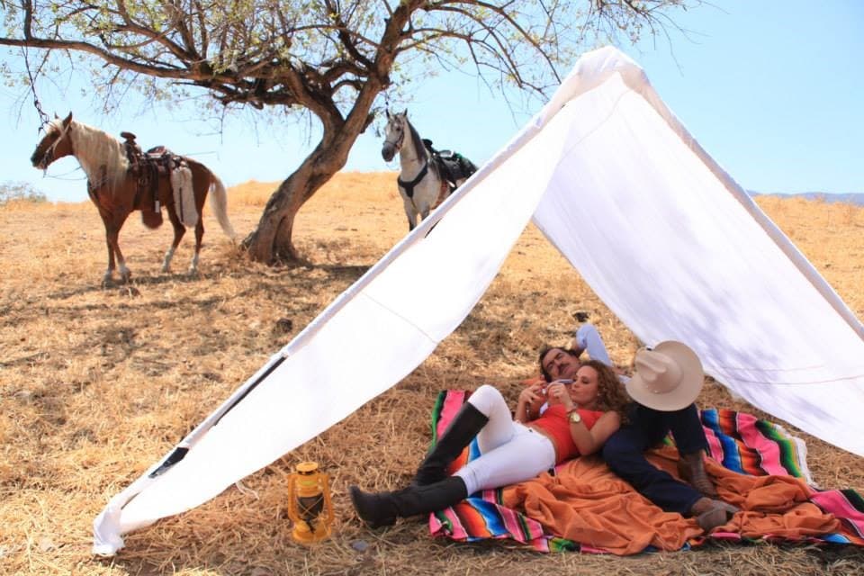 “Joan es un grande, su entereza y fortaleza eran de admirarse. Los nuevos talentos tendrían tanto que aprenderle, pues ahora con un éxito ya se creen inalcanzables”, reveló Mike.