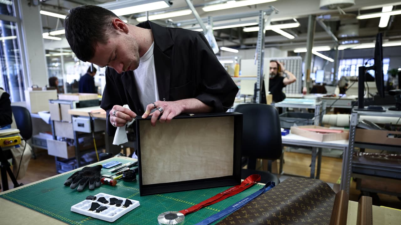 ¡Qué lujo! Louis Vuitton crea estuches de medallas y antorcha en Paris 2024