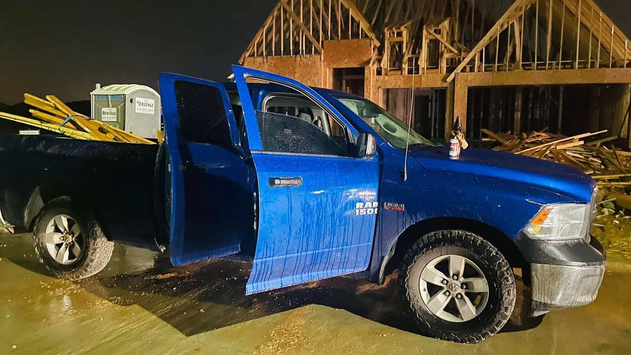 El martes 13 de diciembre, el precinto 4 de la oficina del sheriff del condado Harris recibió el reporte de un robo en una casa en construcción.