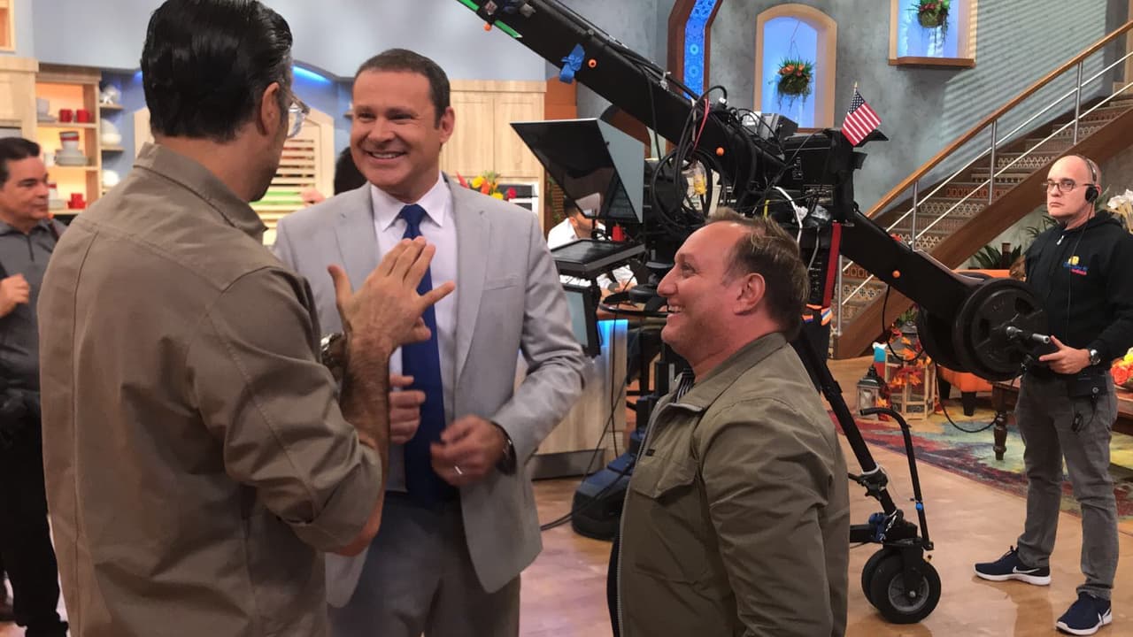 Jaime y Alan son grandes amigos, y así los vimos conversando detrás de cámaras.