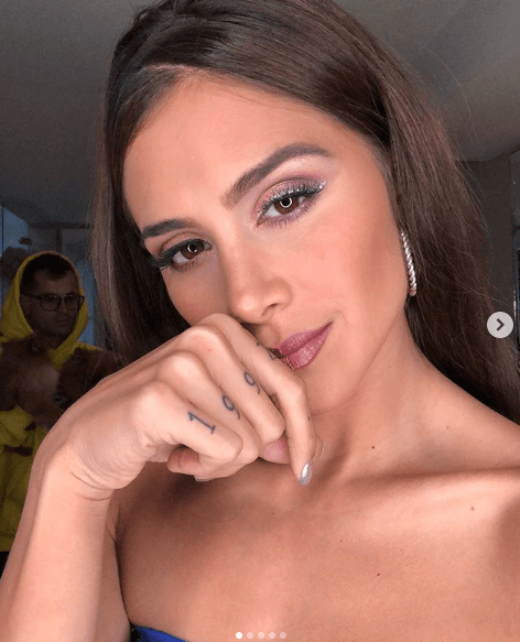 Tiene 26 años de edad y se hizo famosa cuando participó en 2007 en el realtiy show Factor Xs.