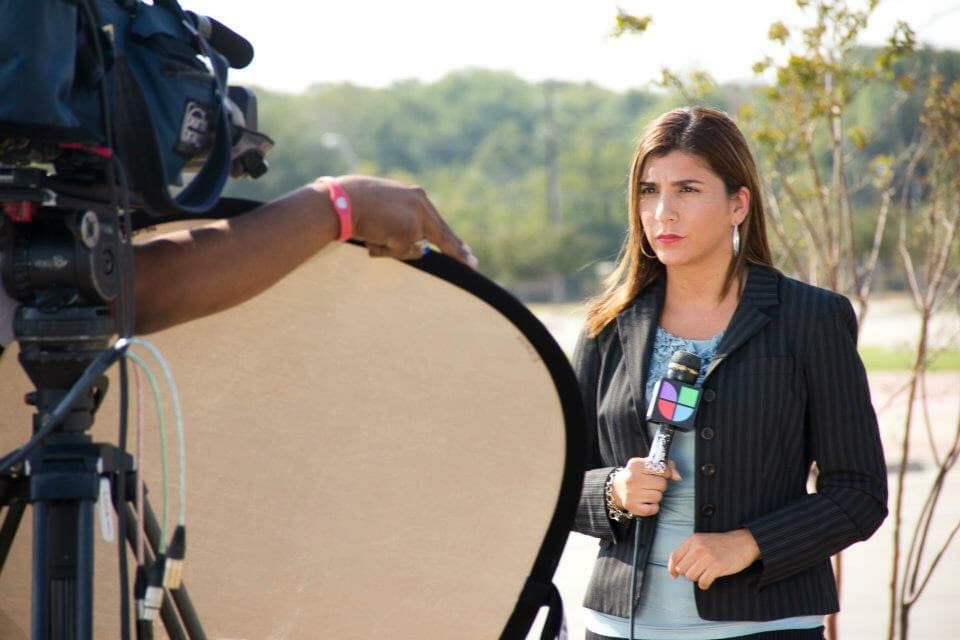 Karen Falla, reportera de Noticias 23 DFW.