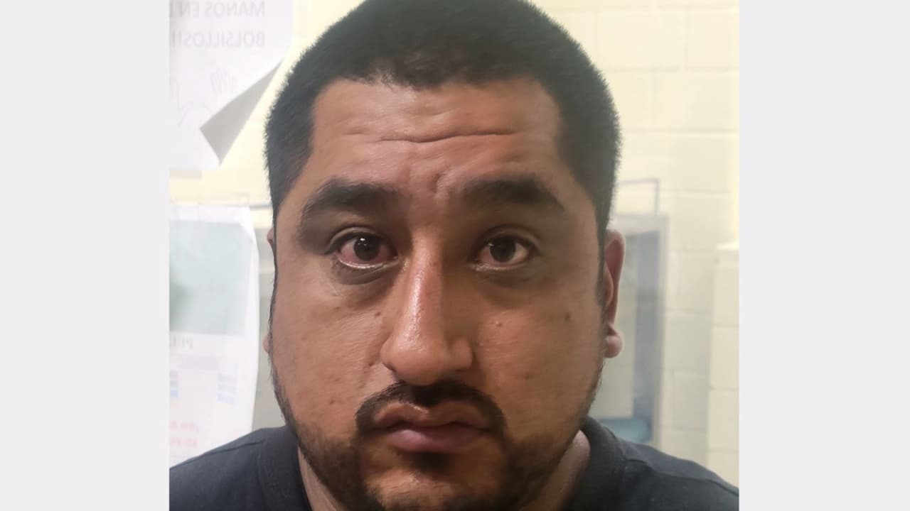 Antonio González-Vásquez fue arrestado cerca de Naco, Arizona el sábado pasado. En 2011, el migrante mexicano fue declarado culpable de agresión en primer y segundo grado y asesinato en primer grado en el condado Pierce, Washington. Enfrenta cargos criminales.