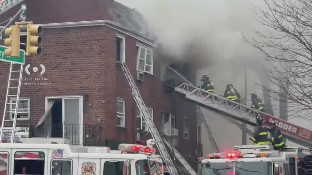 Arrestan a sospechoso de provocar incendio que cobró la vida de cuatro en Queens