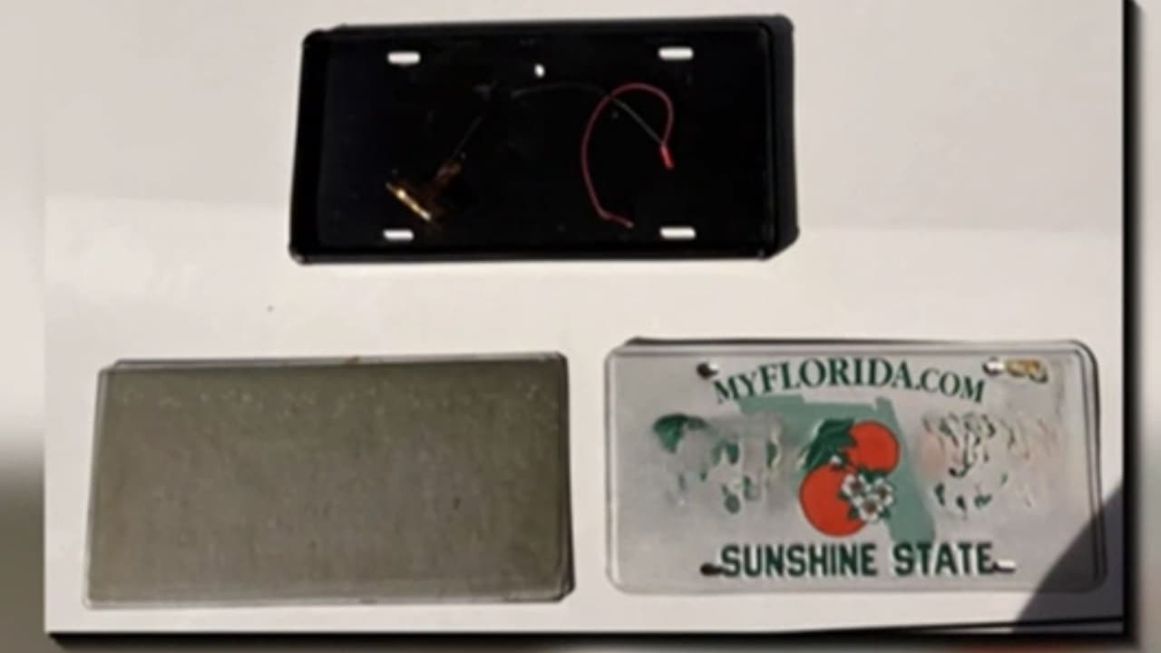 Descubren dispositivo con control remoto para ocultar la placa del auto; podría ser delito grave en Florida