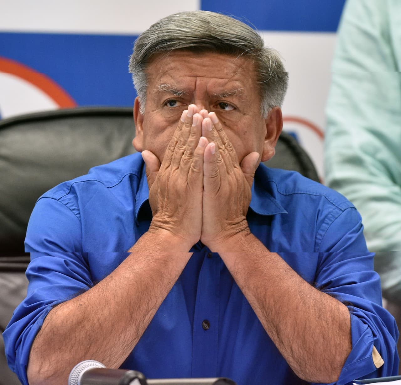 A Acuña le inhabilitaron por haber entregado dádivas en la región Piura y el distrito de Chosica,