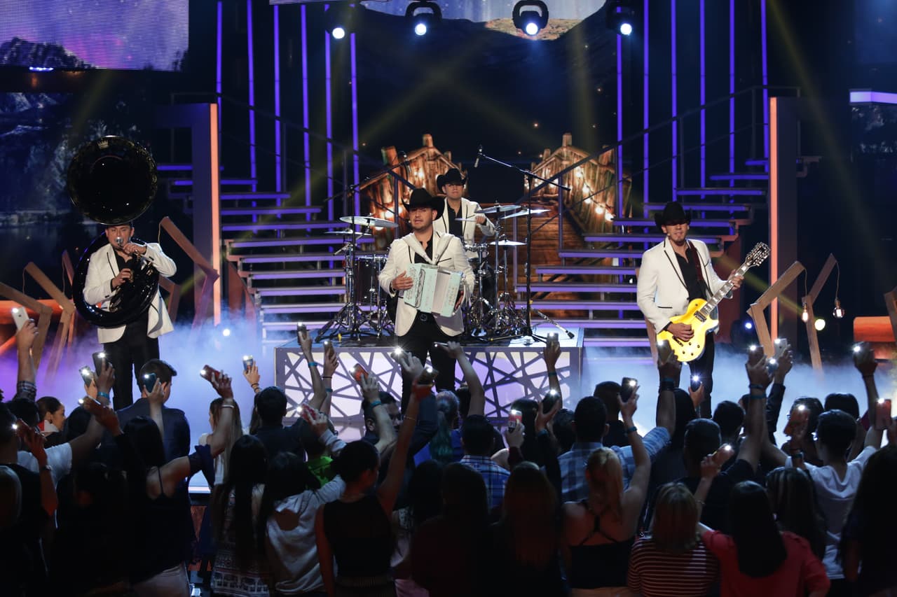 Con presentaciones inolvidables estos artistas conquistaron a las bellas con sexys letras y pegajosas melodías.