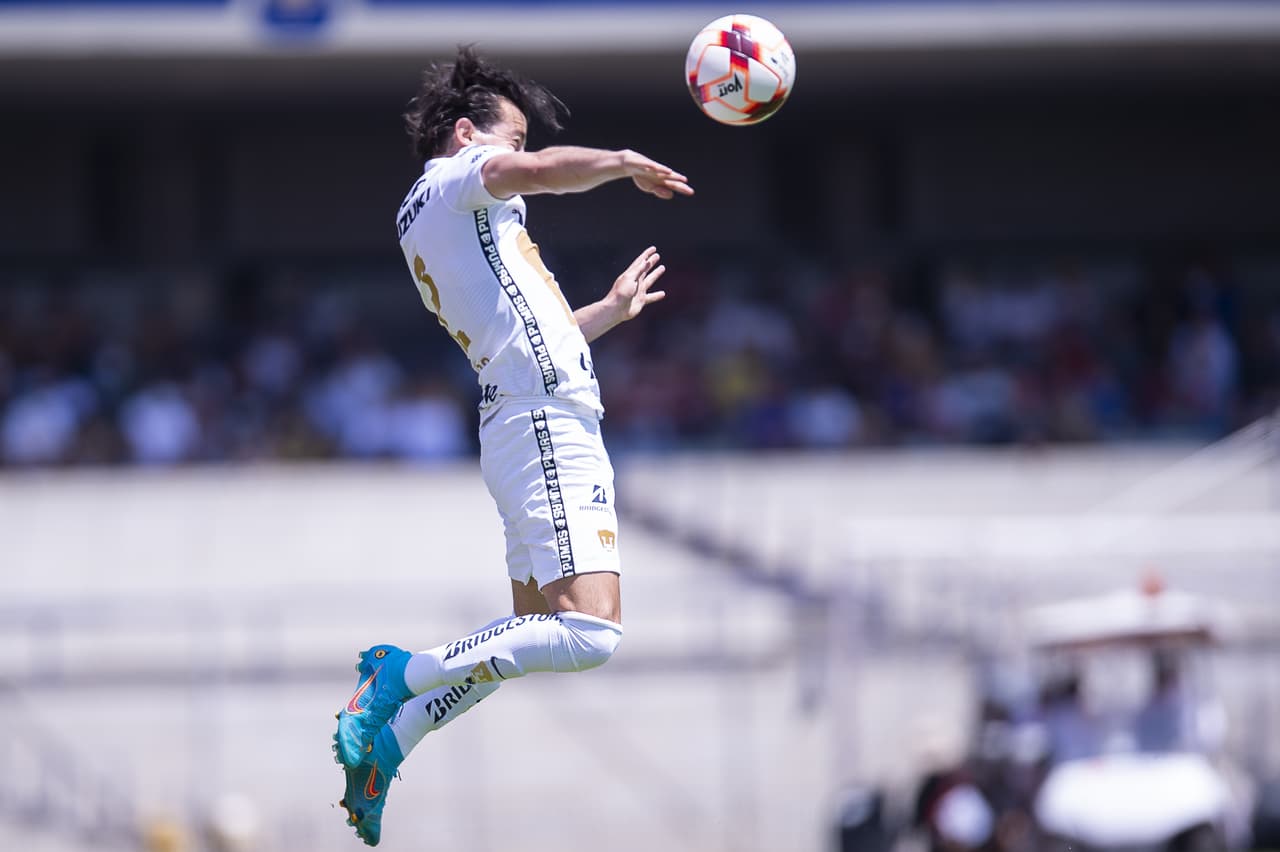 A pesar de haber jugado con 10 futbolistas la mayor parte del juego por la expulsión de Juan Ignacio Dinenno, los Pumas lograron una vital victoria ante Rayados.