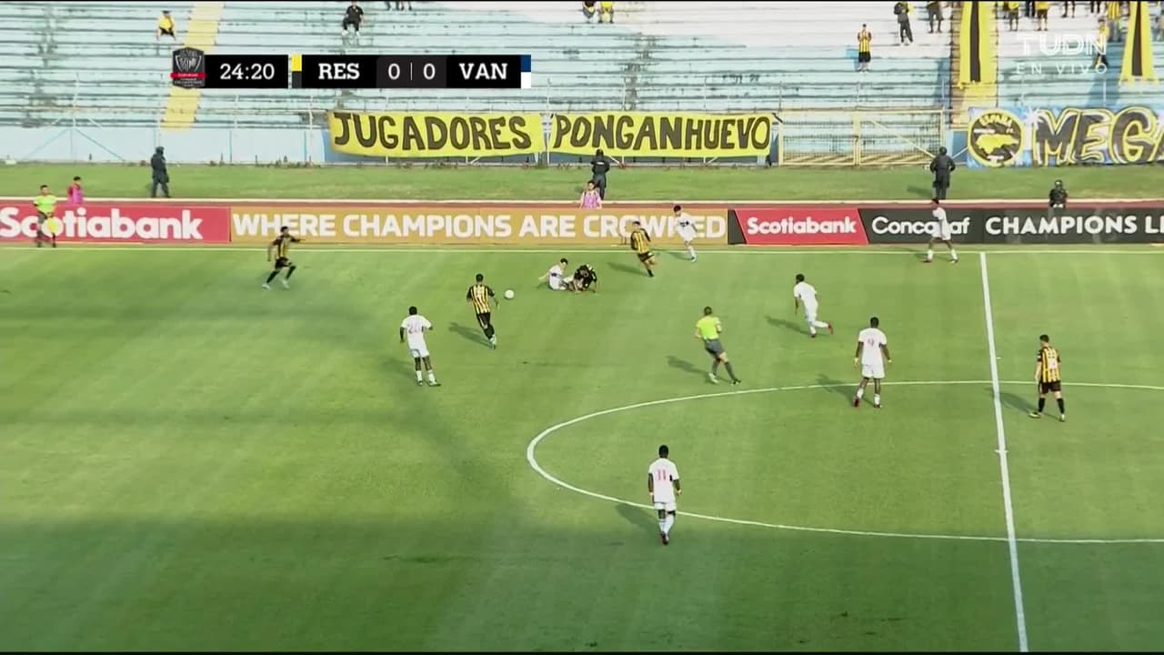 ¡TIRO ATAJADO! disparo por Getsel Montes.