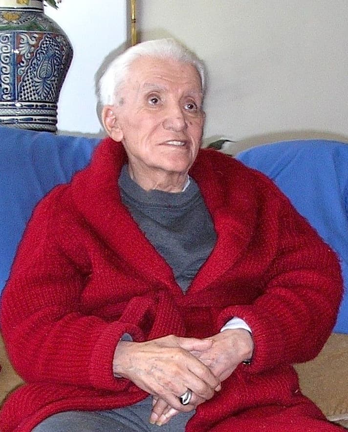 El llamado también 'El falsete de oro', murió el 6 de noviembre de 2006, pero dejó un legado musical impresionante y éxitos como: 'El pastor', 'La malagueña' y 'El jinete', que sólo alguien con esa voz podía interpretar de la mejor manera.