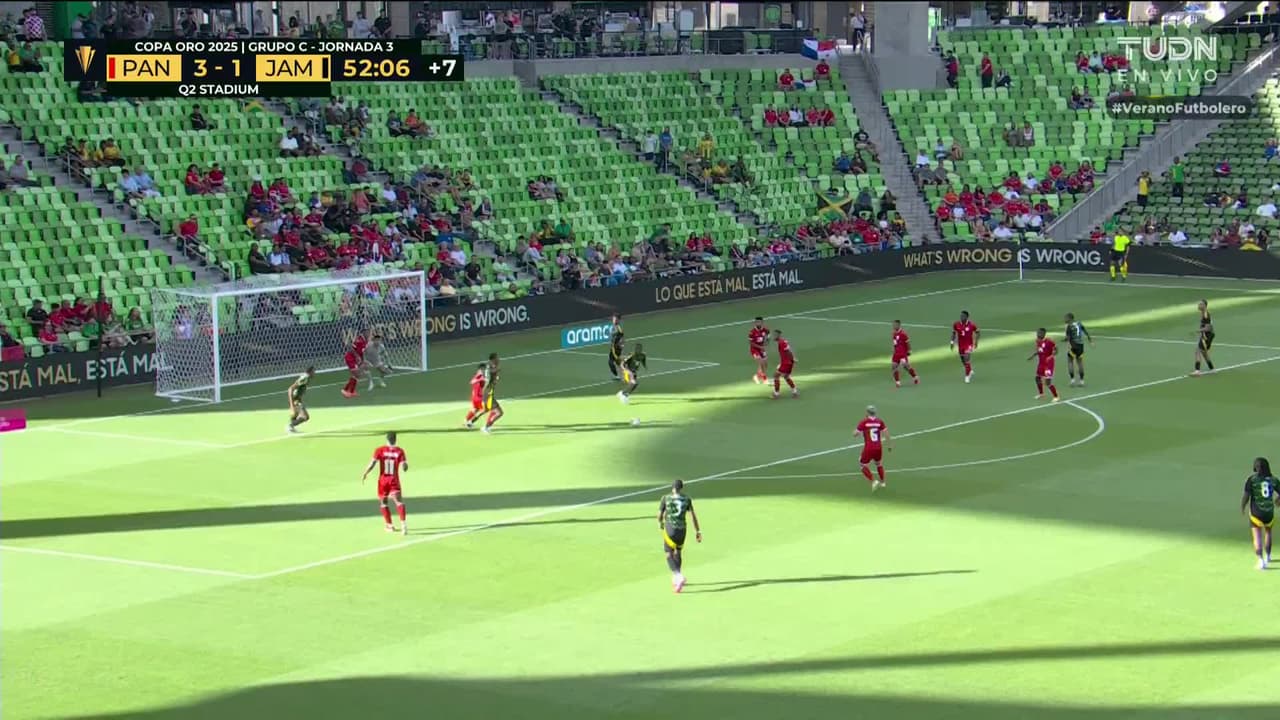 ¡TIRO ATAJADO! disparo por Kasey Palmer.