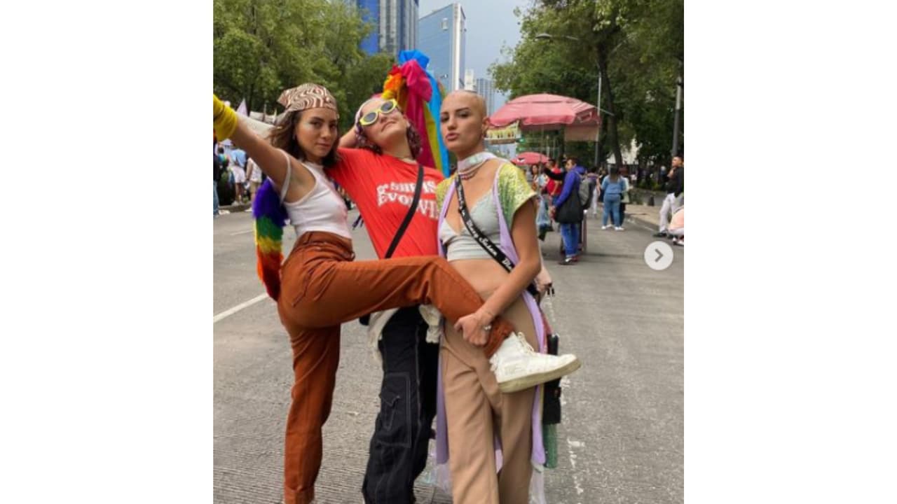 Camila Araiza y sus amigas