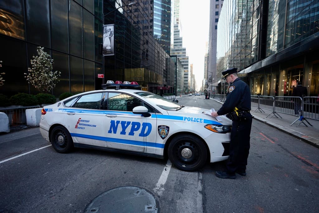 Atropellan a hombre de 62 años en Manhattan y el conductor huye