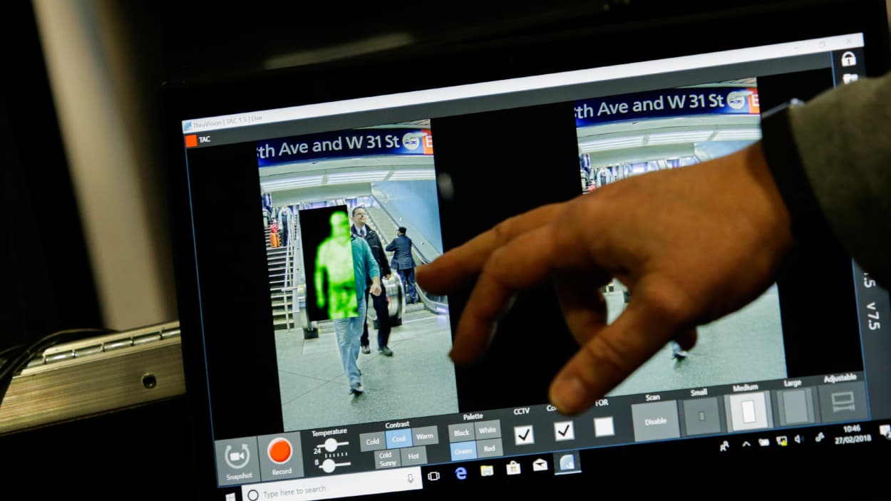 Las autoridades están probando en Penn Station esta tecnología que permite detectar si una persona lleva algún explosivo.