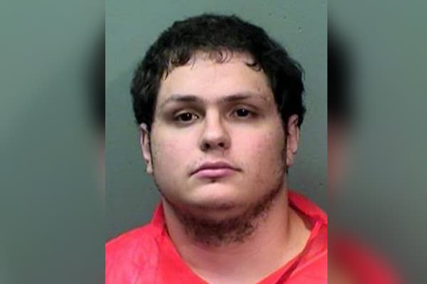 Un joven texano admite haber matado a su madre tras apuñalarla más de 50 veces