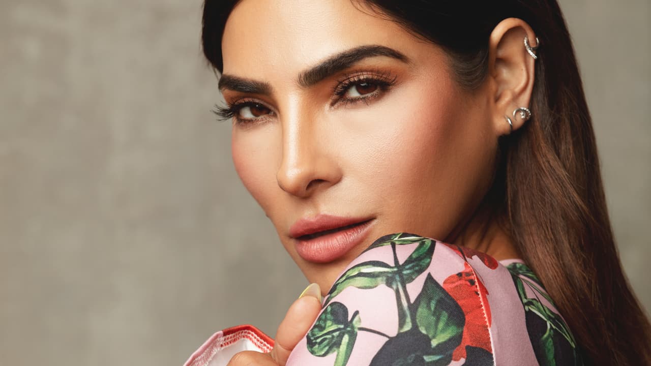 Alejandra Espinoza será conductora de los Latin AMAs 2024