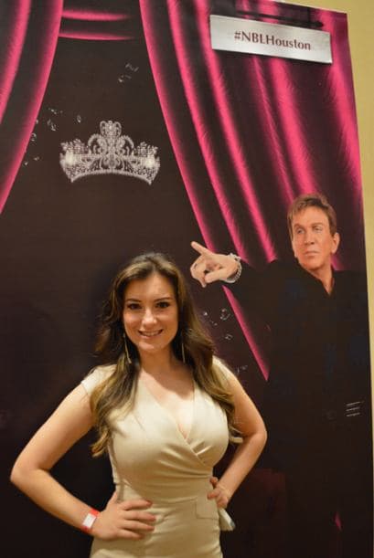 Dos elementos claves en cualquier audición de Nuestra Belleza Latina: mucho maquillaje y mucha actitud. Osmel, no eres el único... con actitud.