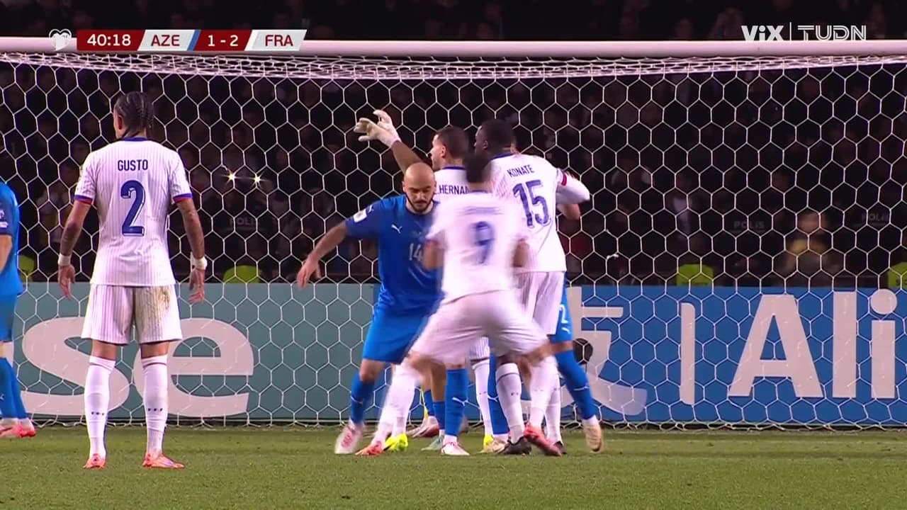 Le vuelven a anular el gol a Francia y otra vez por una mano en el área