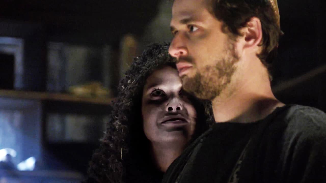 Ante el deseo de Caifás de encontrar información que destruya a Jesús, Satanás intentó que 
<b>Santiago</b> le diera varios datos al Sumo Sacerdote, pero el hermano del Mesías se negó.