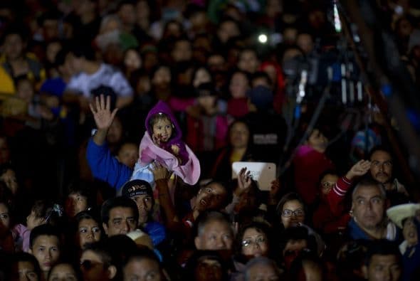Cientos de personas estallaron de emoción al grito de ¡Viva México!