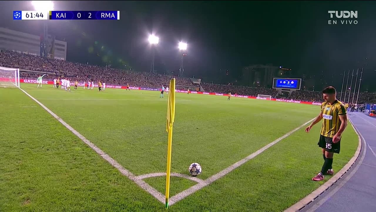 ¡TIRO ATAJADO! disparo por Luís Mata.