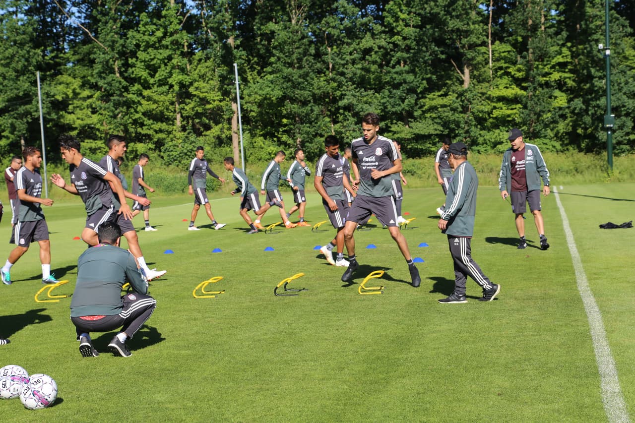 De ahí, que Reyes quiere ser un respaldo y no una carga en un grupo que tiene en su trabajo a Erick Gutiérrez por si hay cualquier eventualidad.