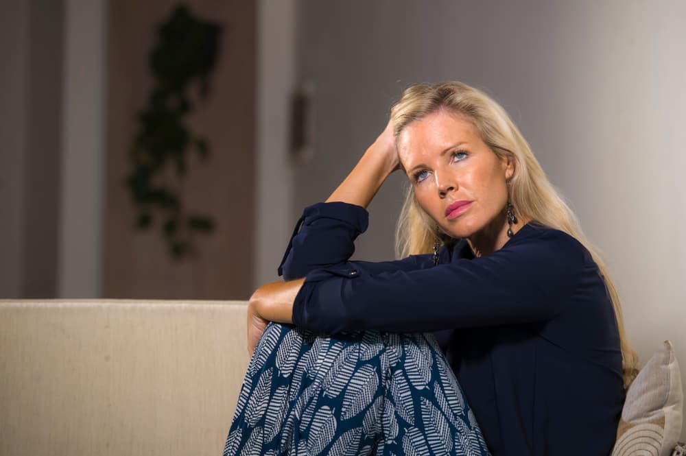 Termina con las indecisiones pues es la única forma de finalizar lo que te has propuesto realizar y triunfar en el amor. Pueden surgir contrariedades, pero con tu buena disposición, las lograrás resolver.